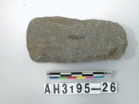 藏品(中型舌刃打製石斧)的圖片